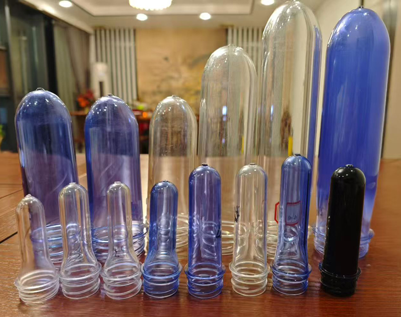 小瓶胚從11.9克到28克，大瓶胚從100克到350克，產(chǎn)品更加豐富